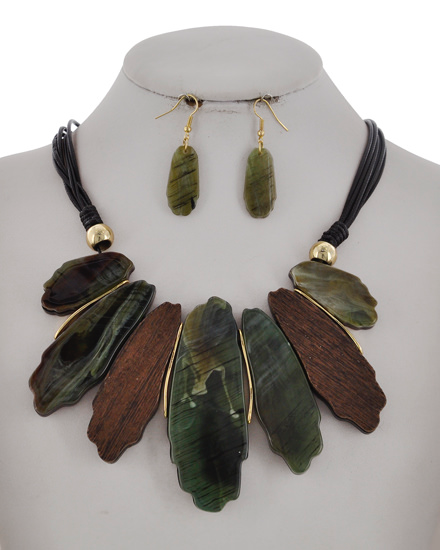 Leafs Necklace and Earrings Set